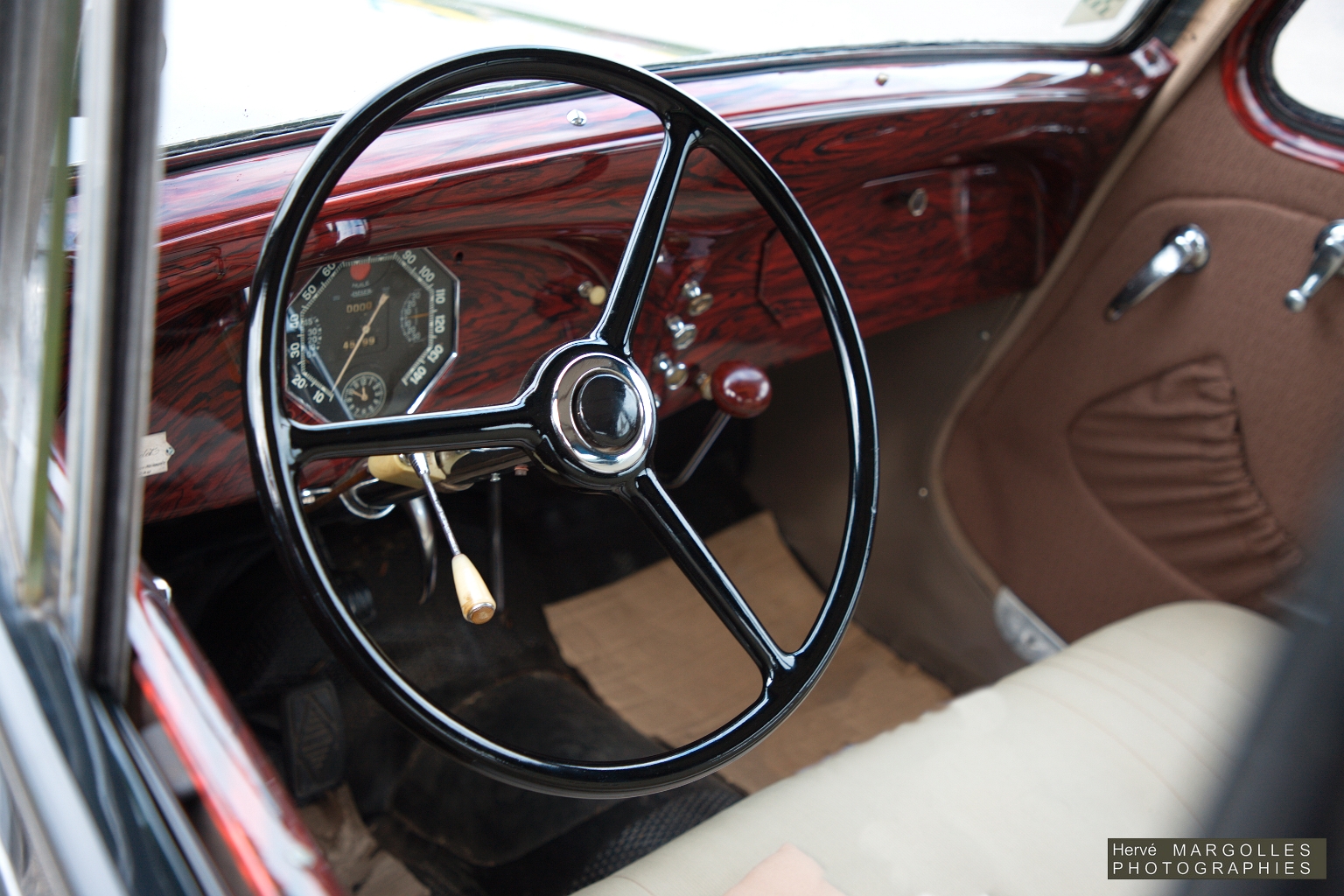 Renault Primaquatre-04.jpg